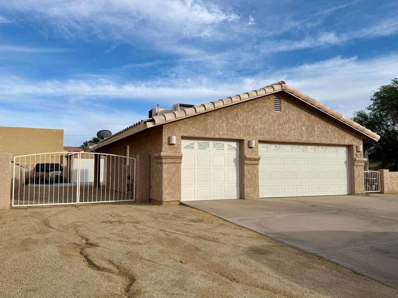 81 Acoma Blvd S - Photo 2 of 19