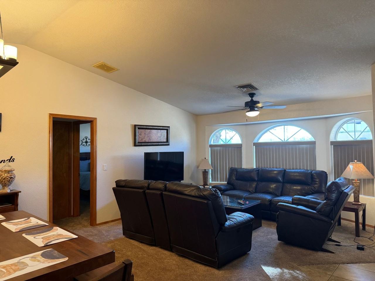 81 Acoma Blvd S - Photo 6 of 19