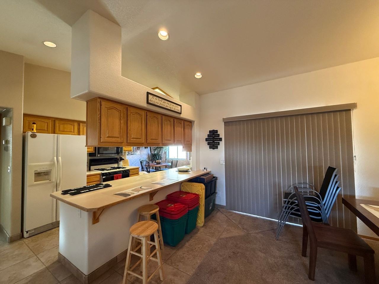81 Acoma Blvd S - Photo 7 of 19
