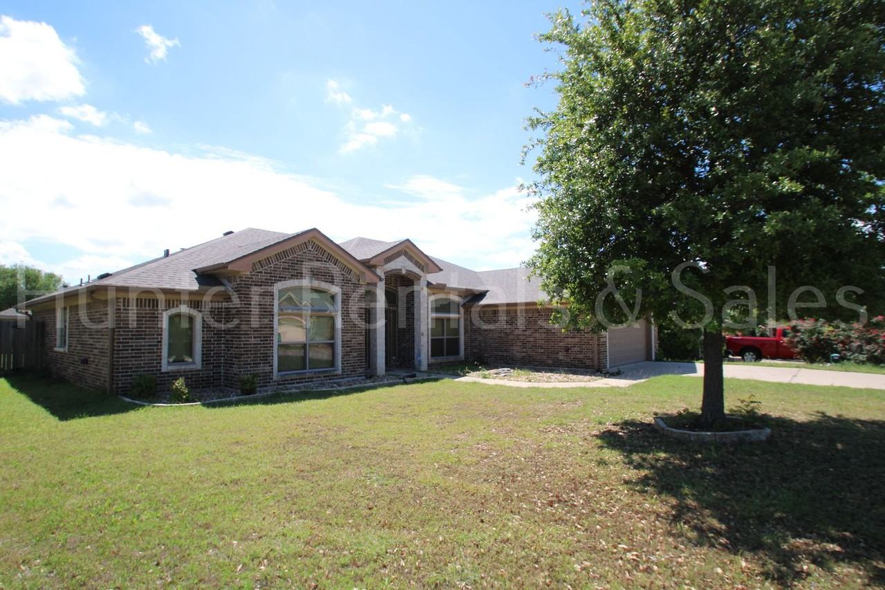 3114 Matador Dr - Photo 2 of 2