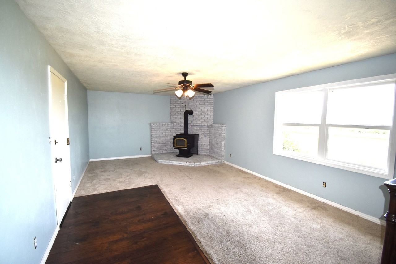 35725 Engle Rd Se - Photo 5 of 26