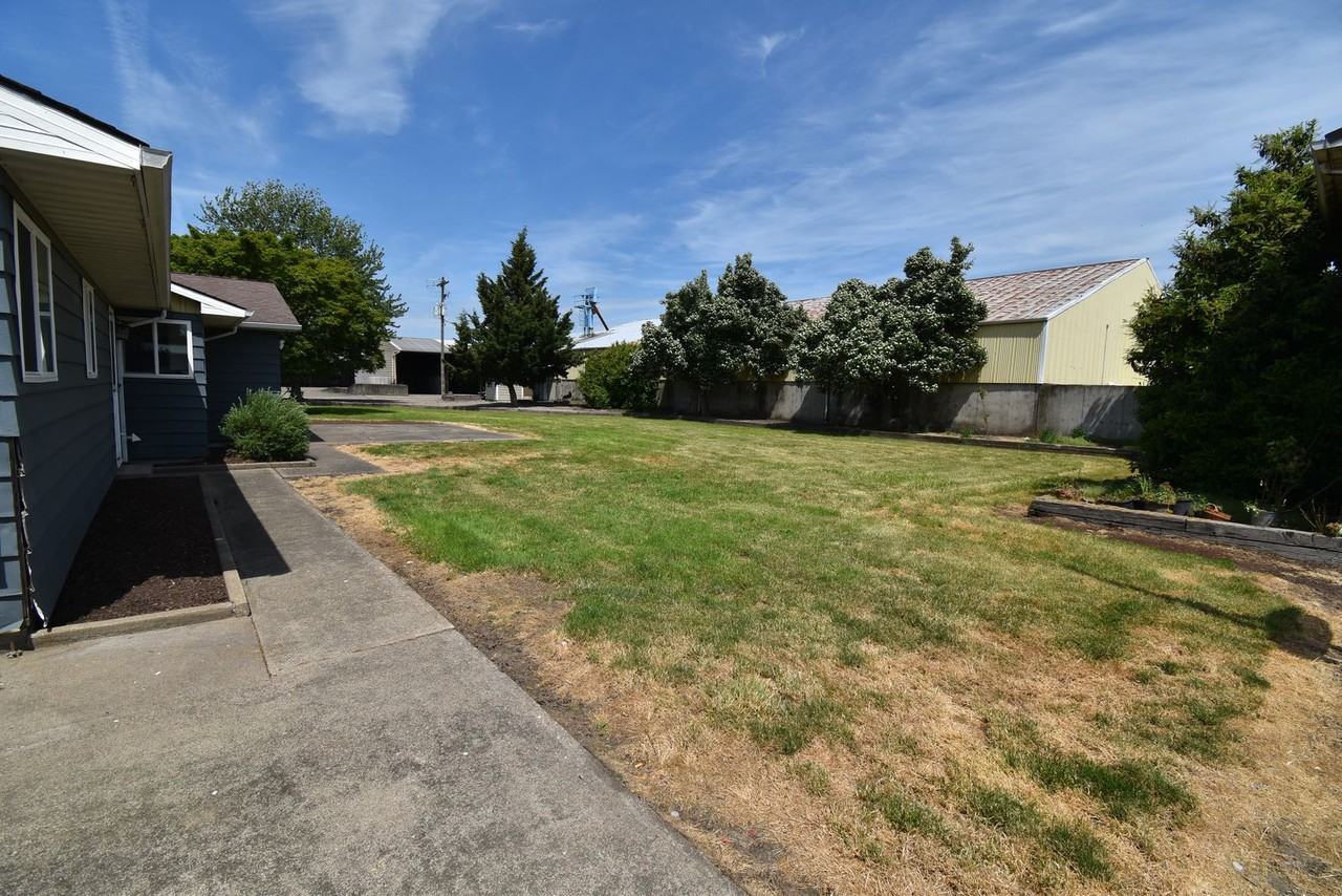 35719 Engle Rd Se - Photo 5 of 34