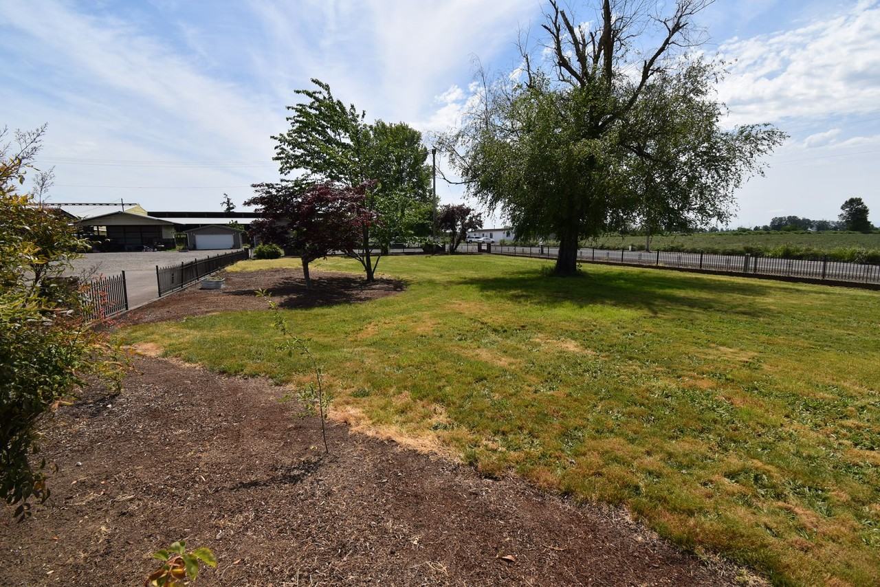 35719 Engle Rd Se - Photo 7 of 34