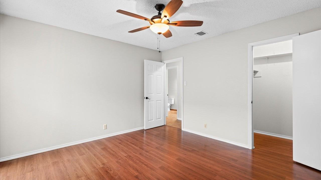 6822 Mountain Spring St - Photo 7 of 12