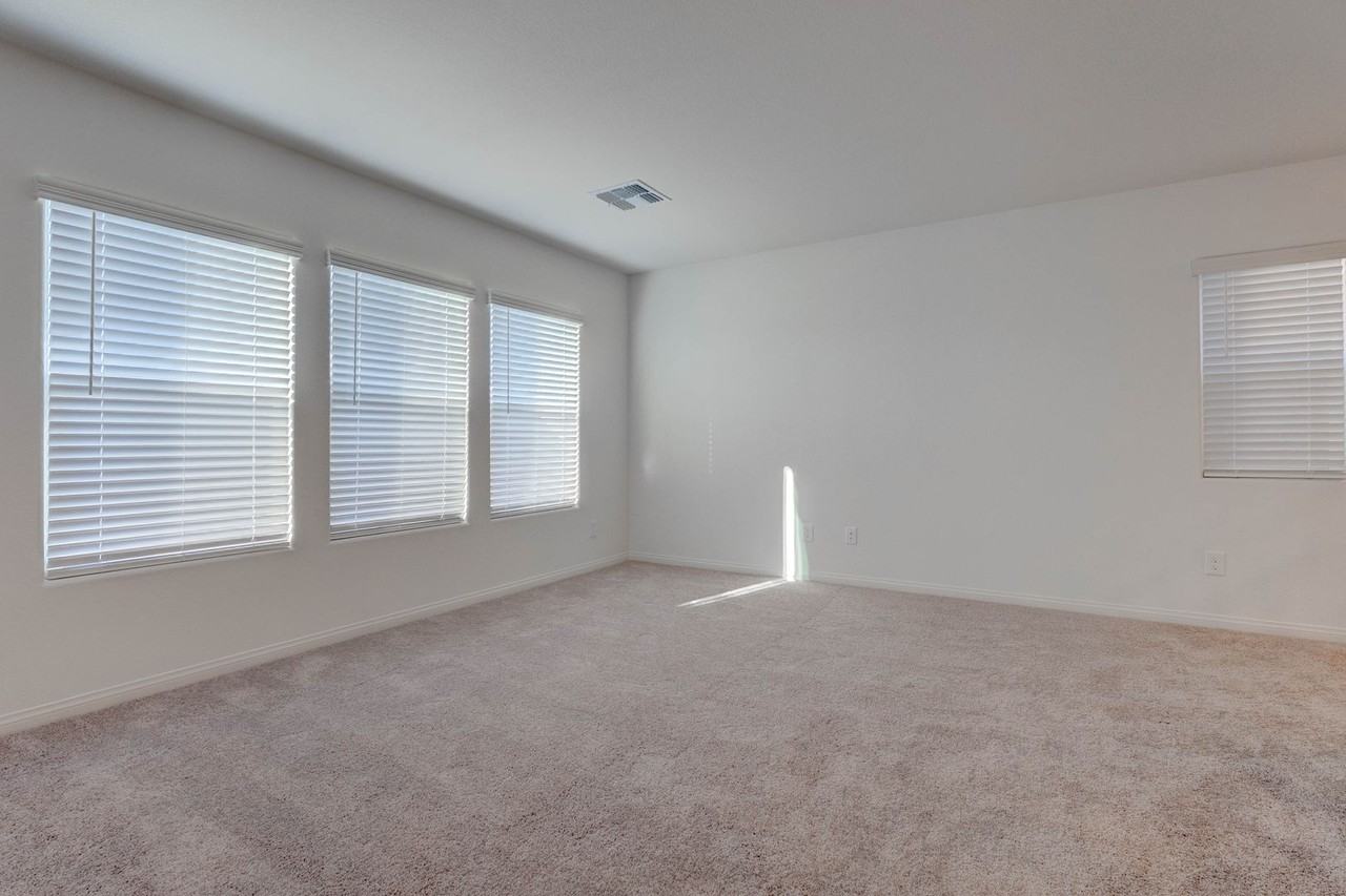 9256 Innot Ave - Photo 2 of 34