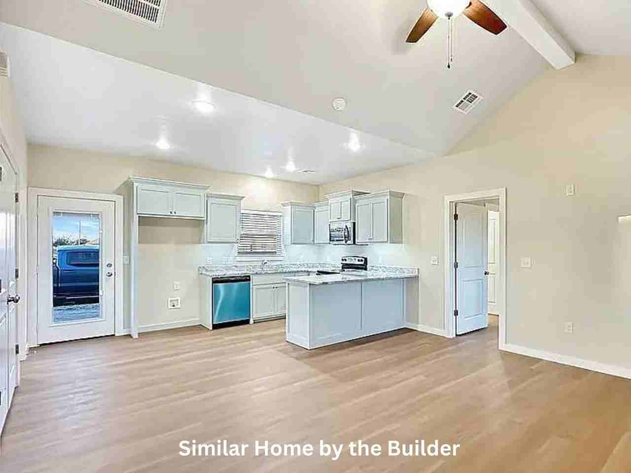 2030 Sw Mckinley Ave - Photo 2 of 10