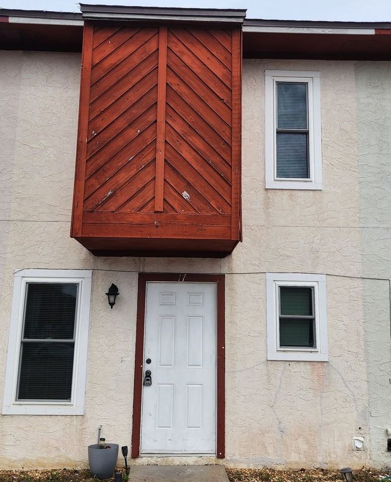 4455 W 19th St #17 - Photo 2 of 19