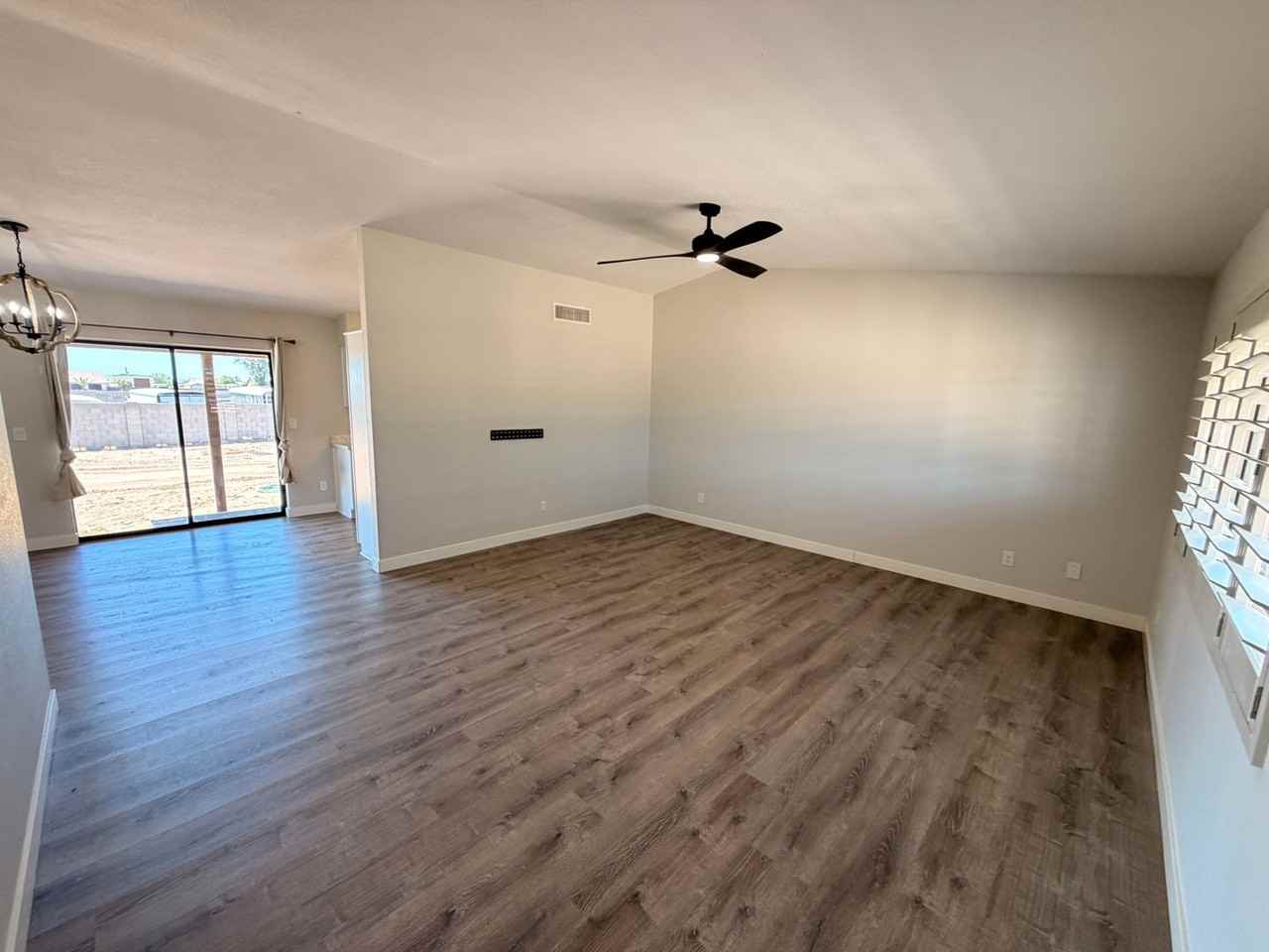 19205 W Whitton Ave - Photo 2 of 20