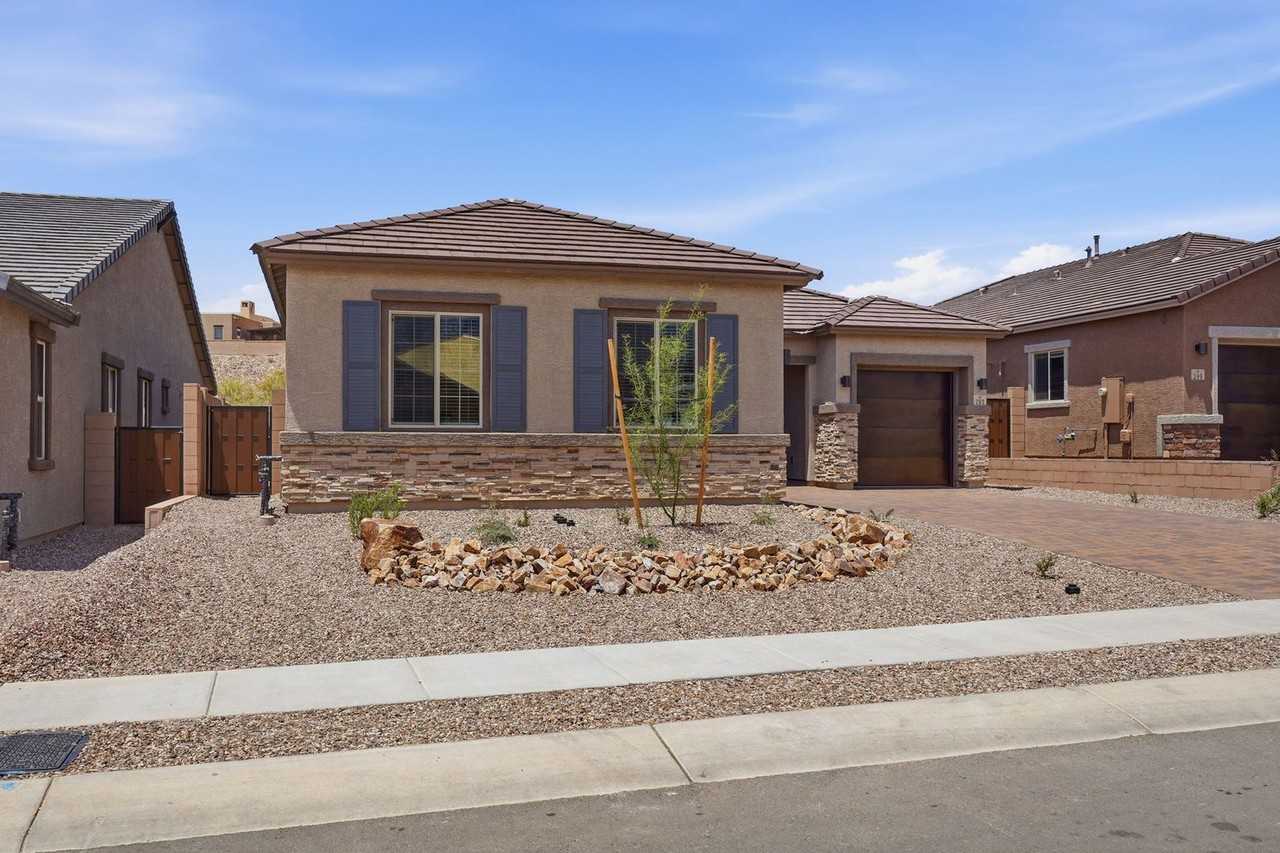 293 293 E Jasper Court - Photo 2 of 42