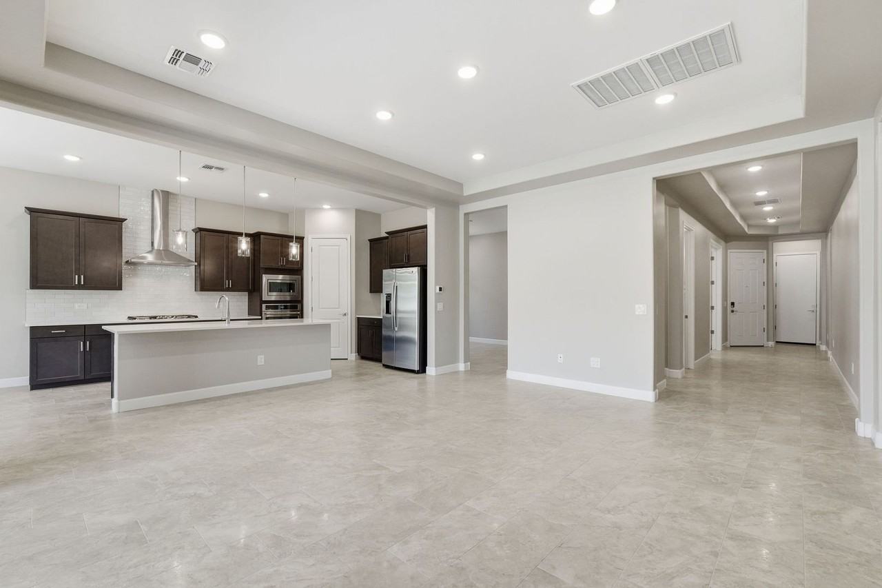 293 293 E Jasper Court - Photo 6 of 42