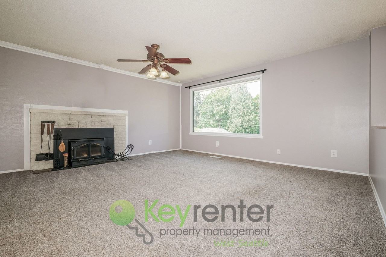 1327 S 232nd St - Photo 4 of 27