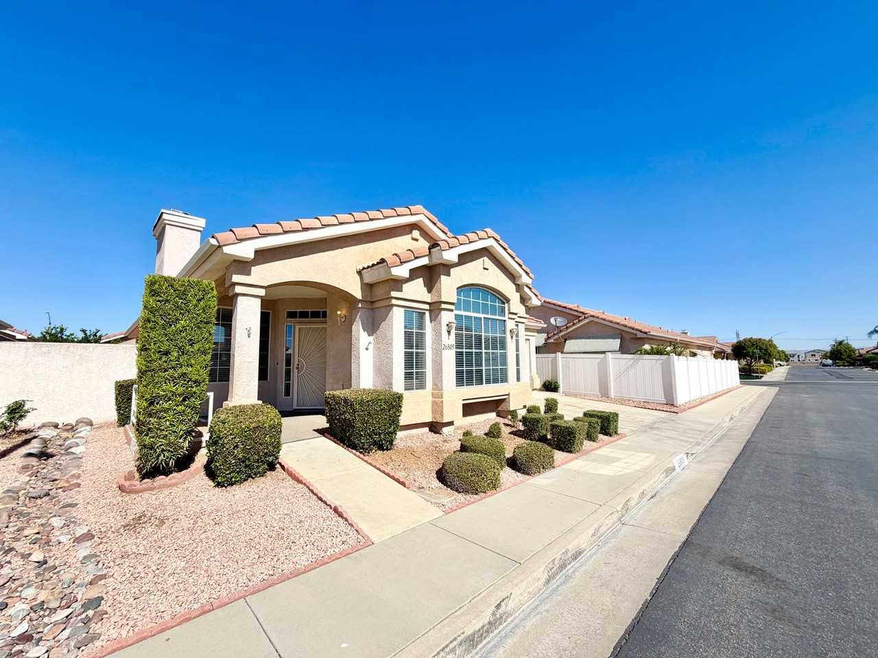 26805 China Dr - Photo 3 of 38