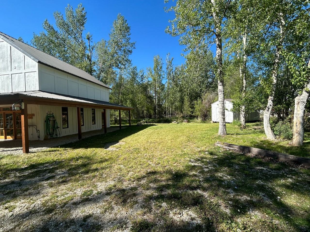 562 Skalkaho Hwy - Photo 2 of 41