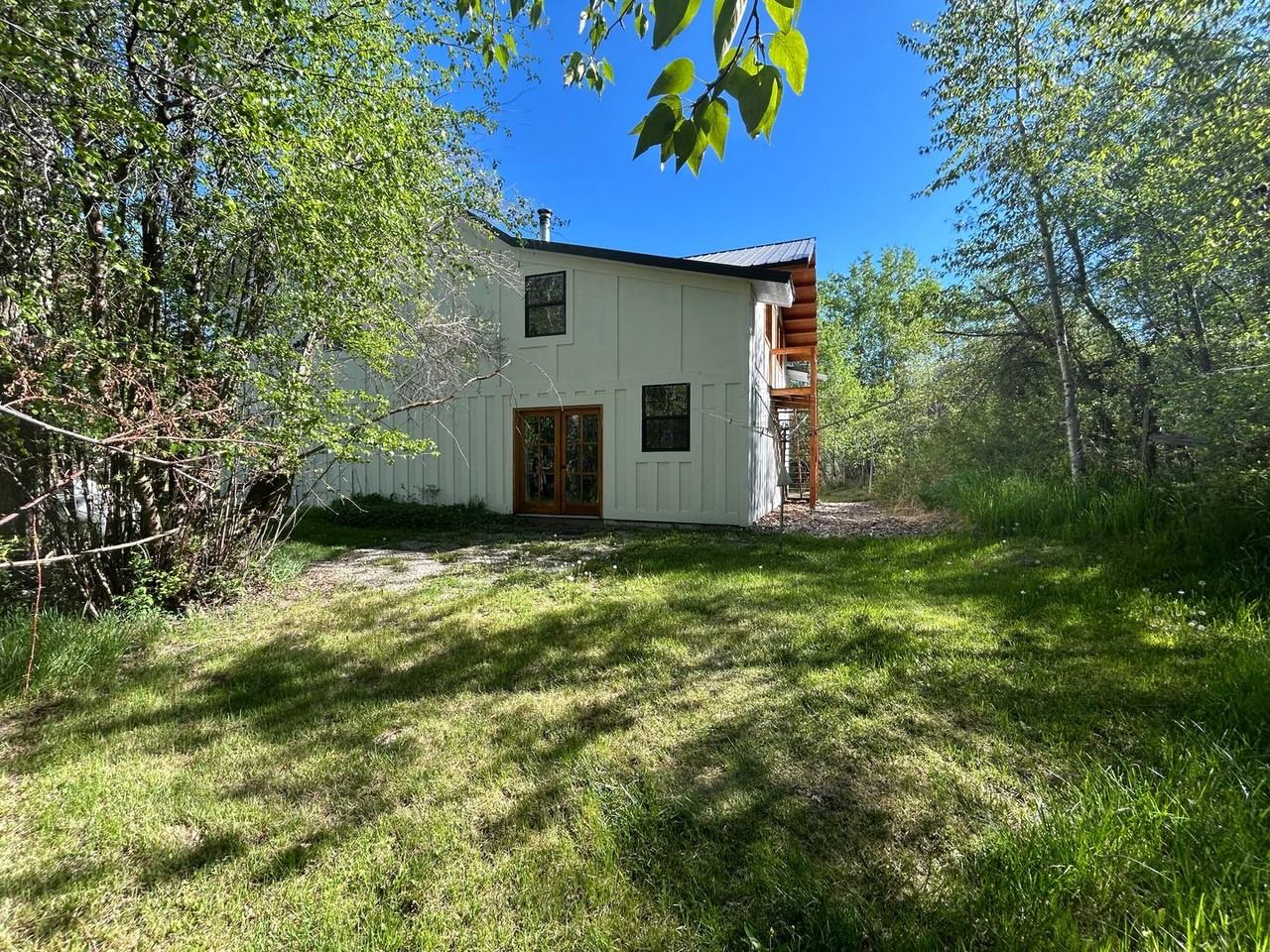 562 Skalkaho Hwy - Photo 4 of 41