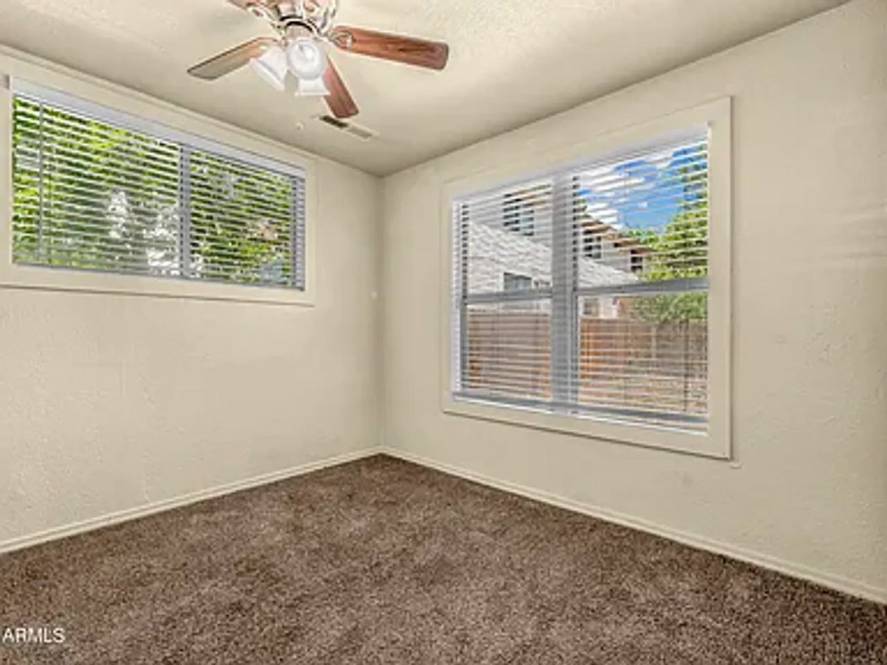 114 E Franklin Ave - Photo 7 of 13