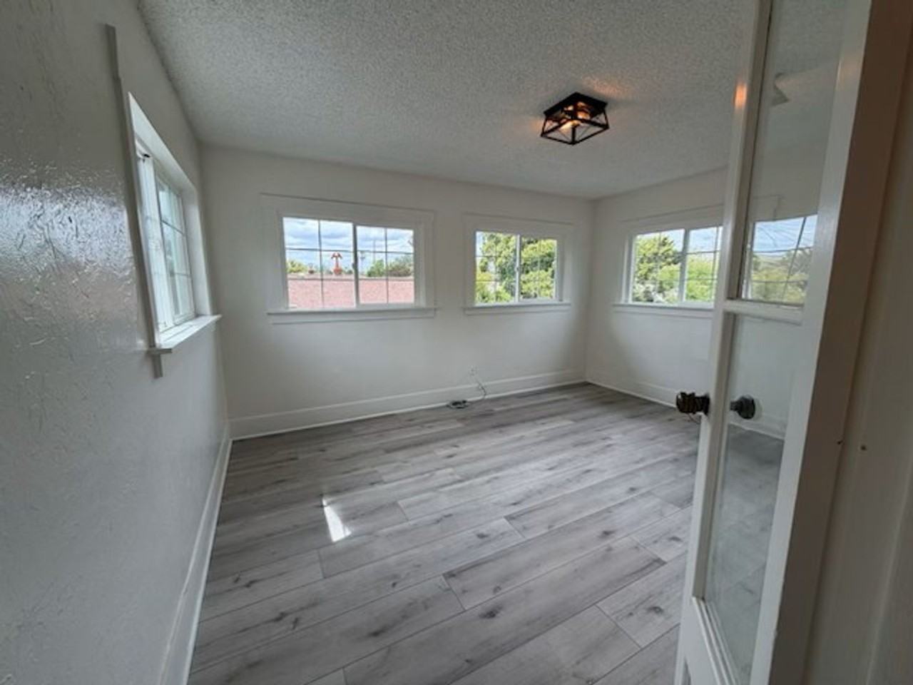 3235 T St - Photo 6 of 10