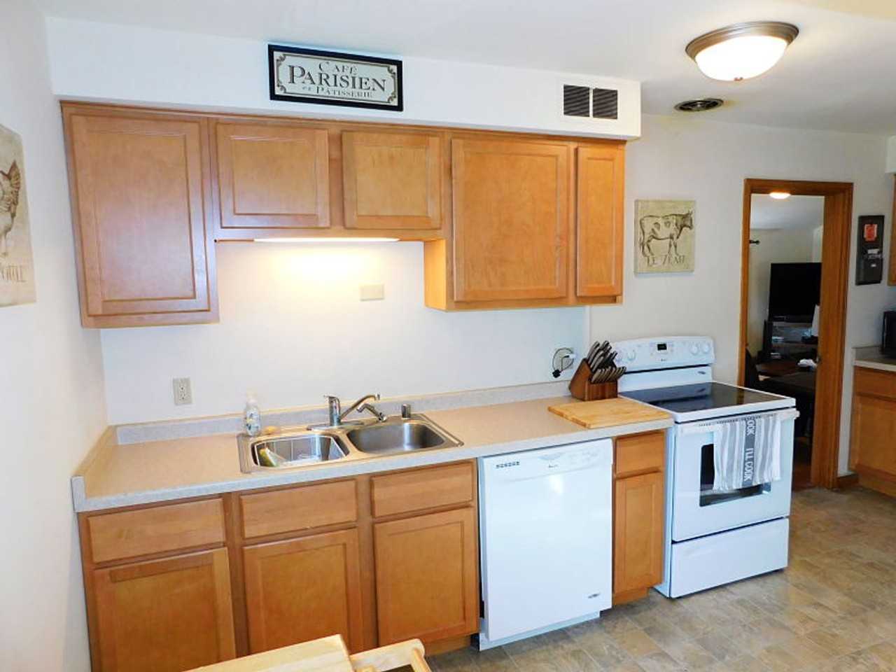 2274 N 61st St - Photo 5 of 12