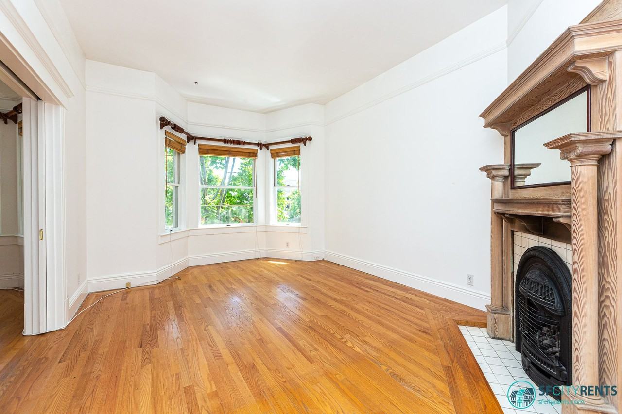 542 Valencia St #A - Photo 3 of 23