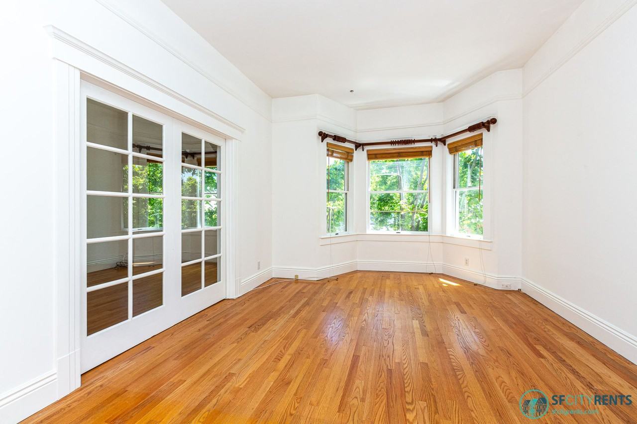 542 Valencia St #A - Photo 5 of 23