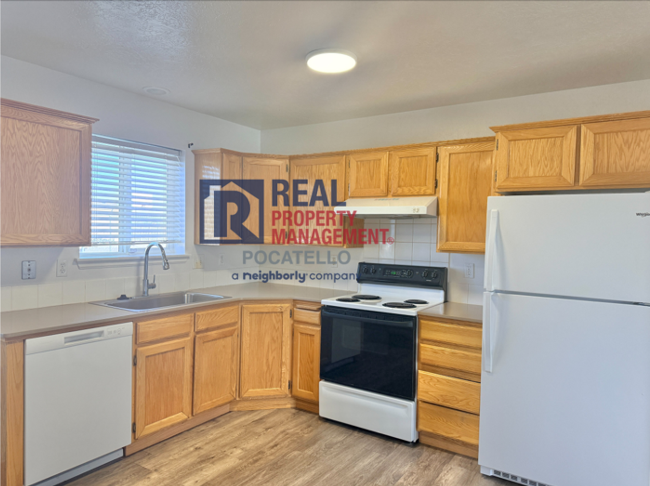 4347 Jordyn St #B - Photo 3 of 18