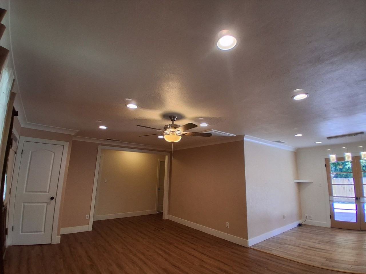340 N Santa Rosa Ave - Photo 7 of 33