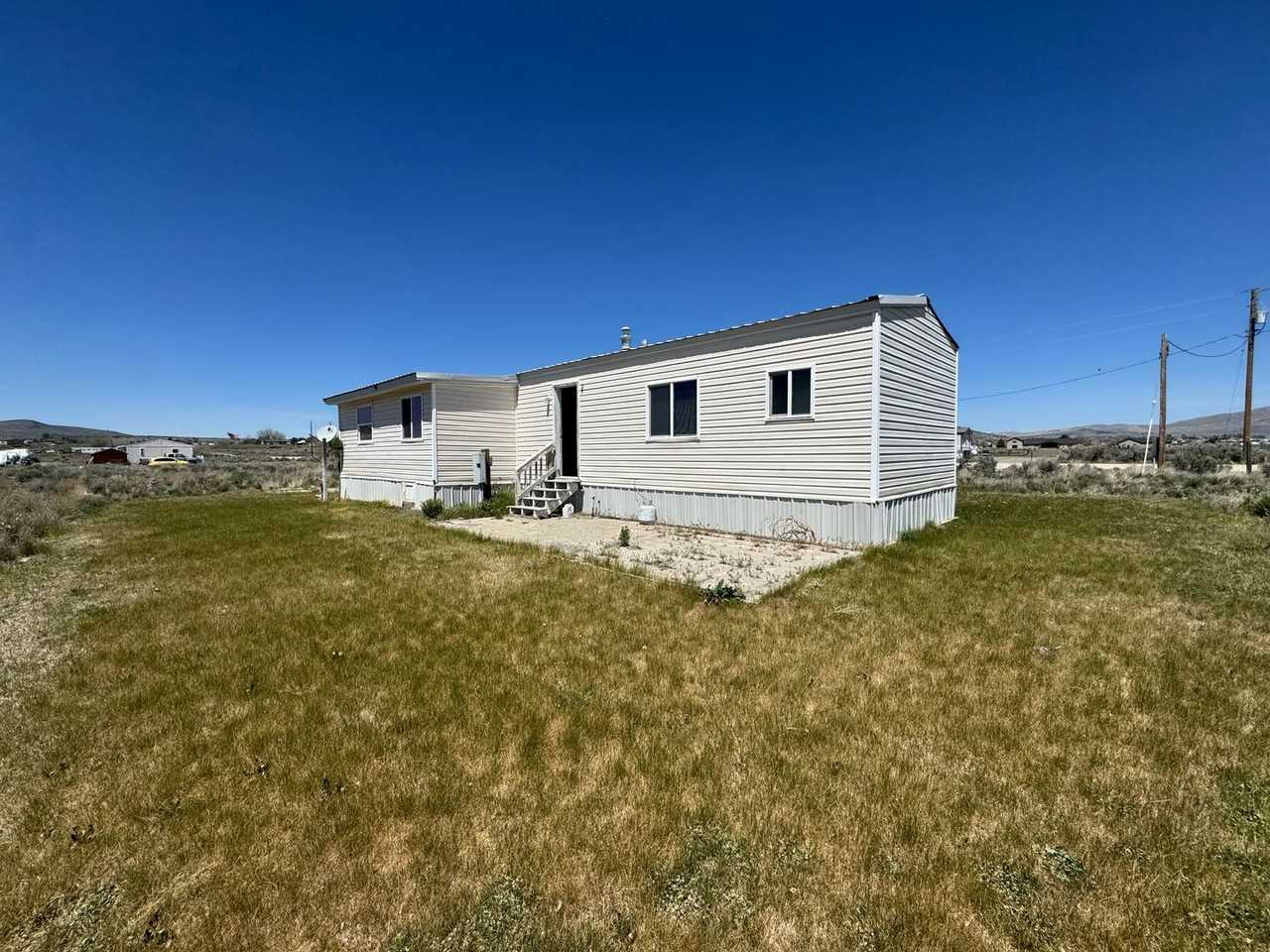 2061 Valley Vista Dr - Photo 3 of 15