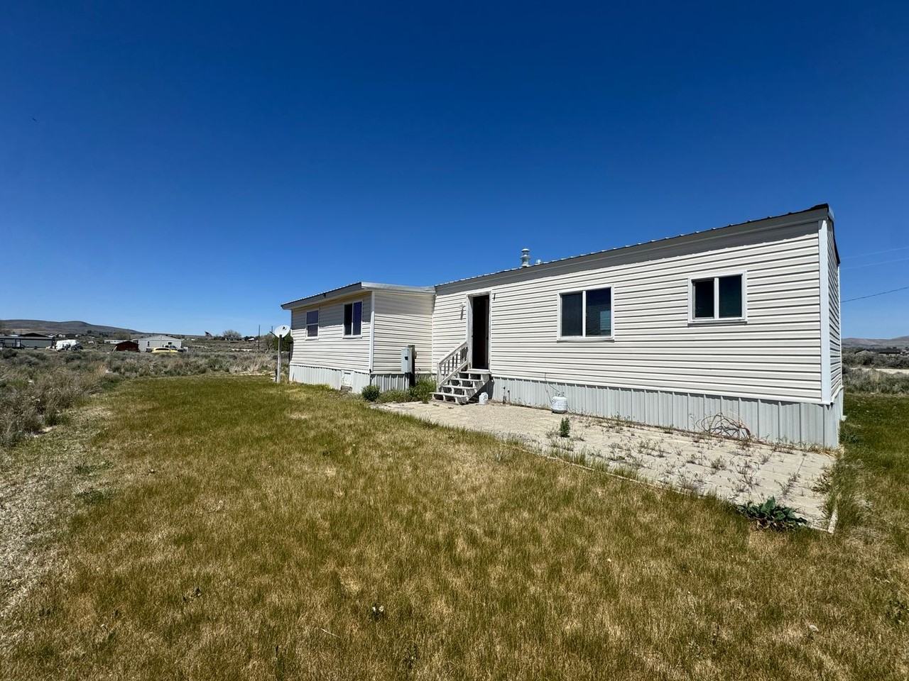 2061 Valley Vista Dr - Photo 4 of 15