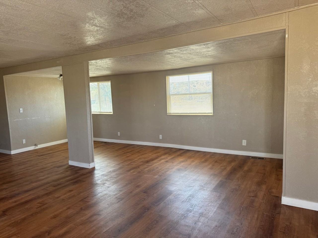 2061 Valley Vista Dr - Photo 6 of 15