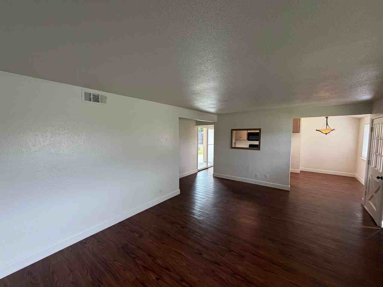 465 Stansbury Dr - Photo 5 of 13