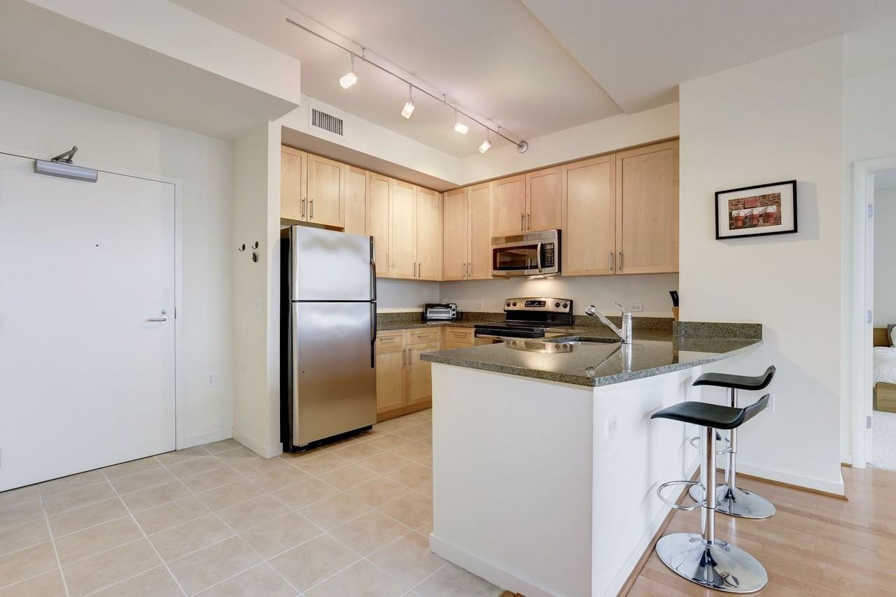 437 New York Ave Nw #510 - Photo 3 of 30