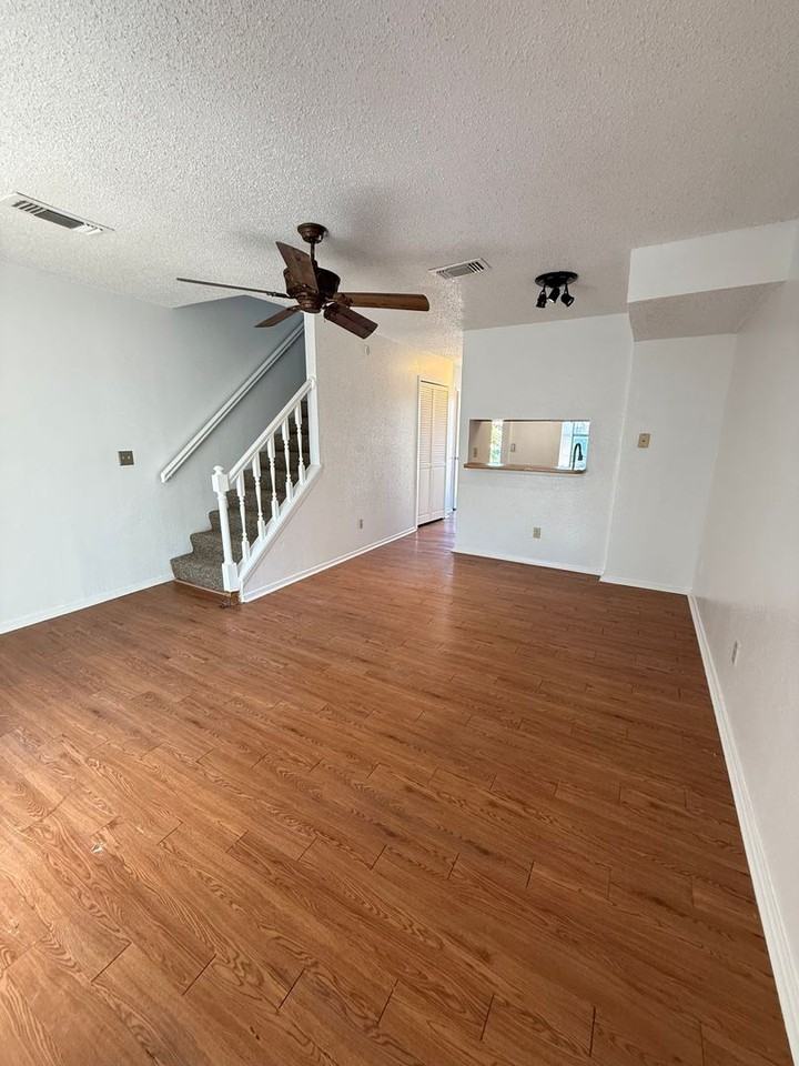 Mesquite Ridge Townhomes - Photo 5 of 36