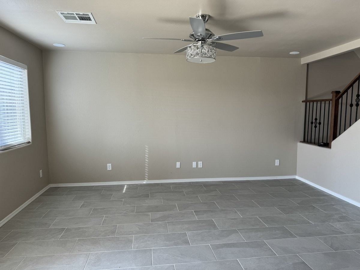 43313 W Cowpath Rd - Photo 3 of 16