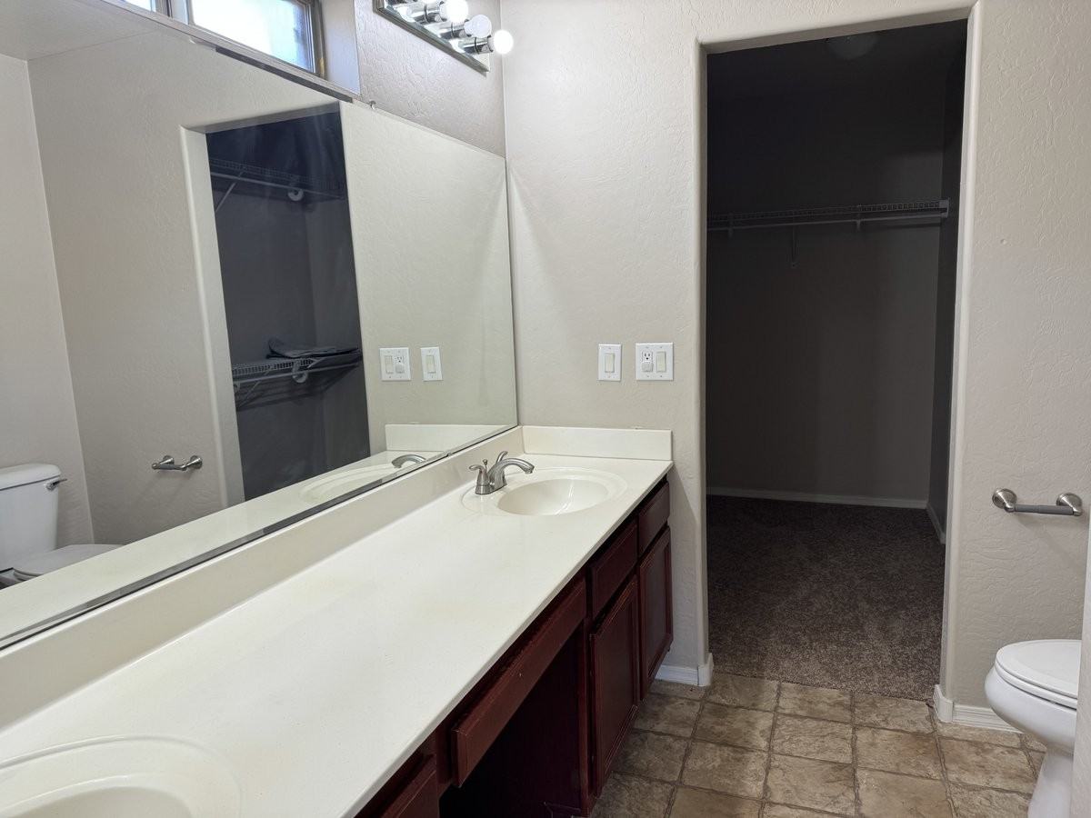 43313 W Cowpath Rd - Photo 6 of 16