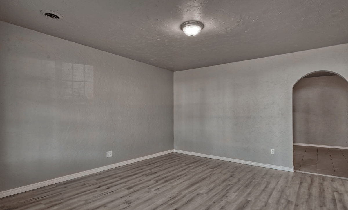 1006 N Lackey St - Photo 7 of 14