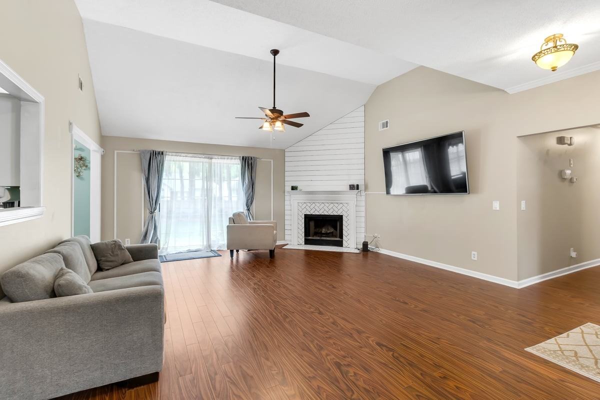 307 Coffee Bluff Villa Rd - Photo 2 of 48