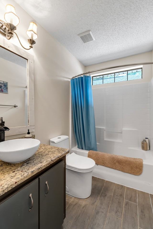 307 Coffee Bluff Villa Rd - Photo 7 of 48