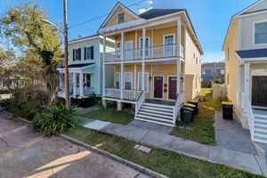featured image of 419 E 31st St