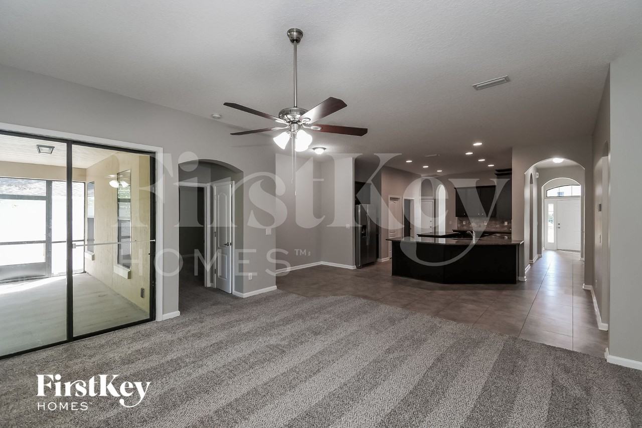 13737 Devan Lee Dr N - Photo 3 of 16