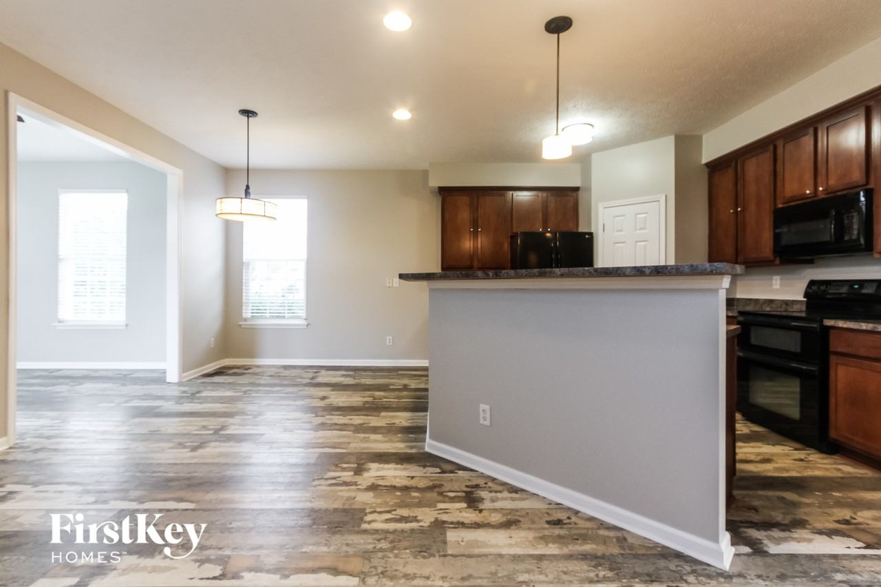 1526 Old Thicket Ct - Photo 5 of 15