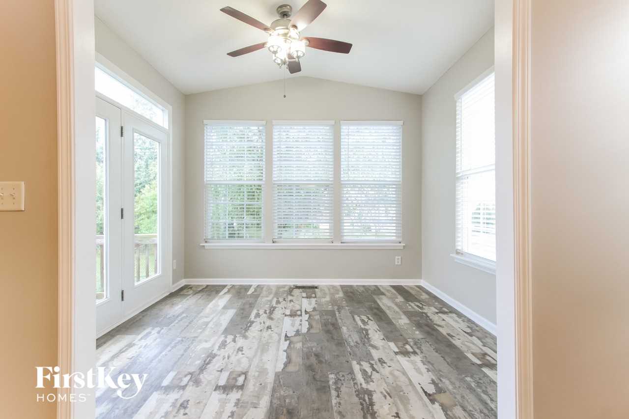 1526 Old Thicket Ct - Photo 6 of 15