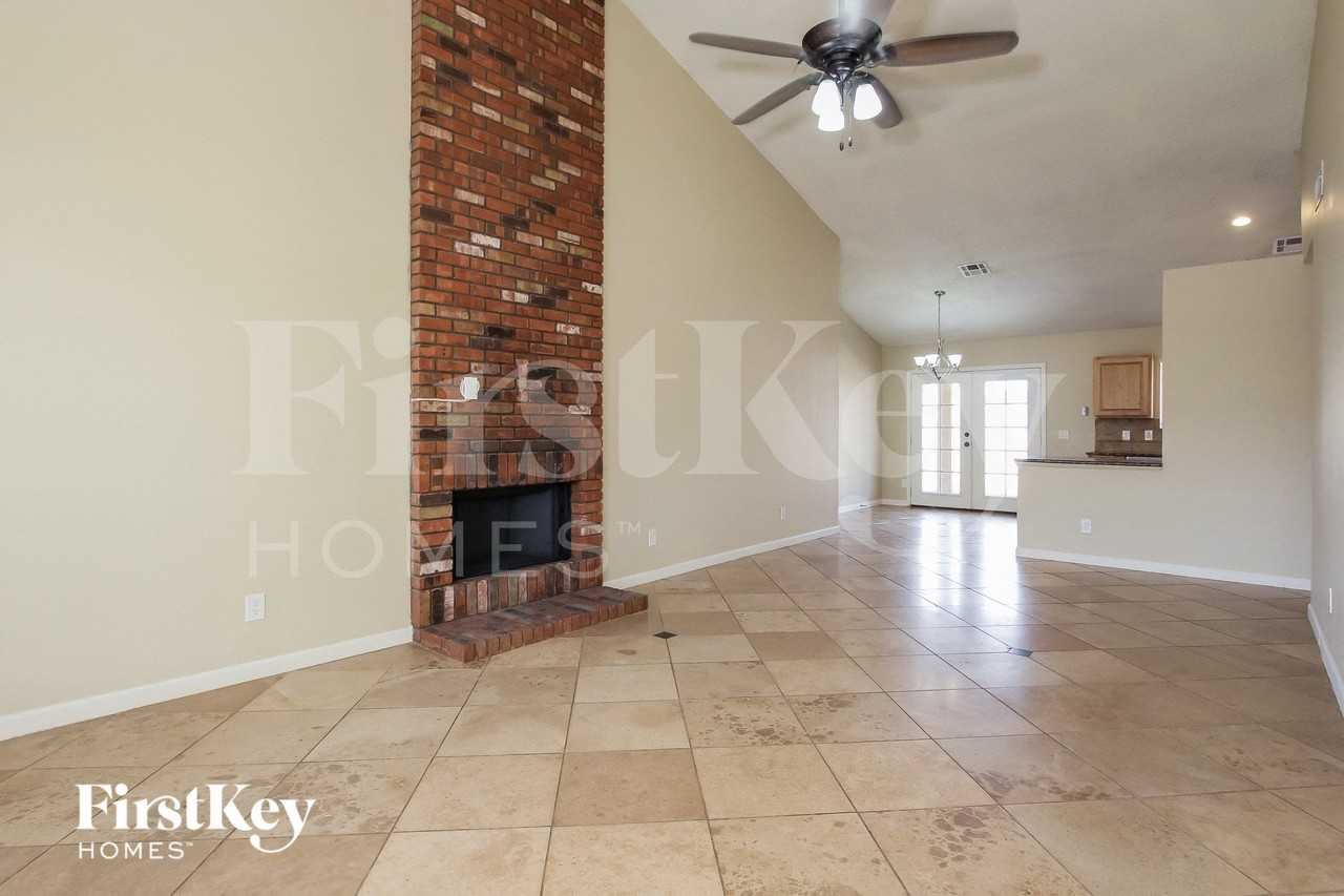 6408 W Grandview Rd - Photo 3 of 15