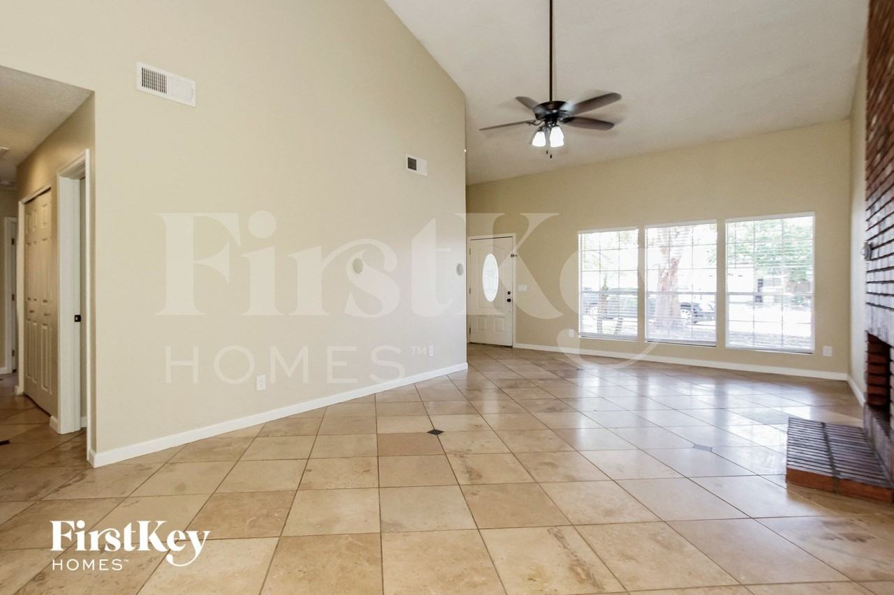 6408 W Grandview Rd - Photo 4 of 15