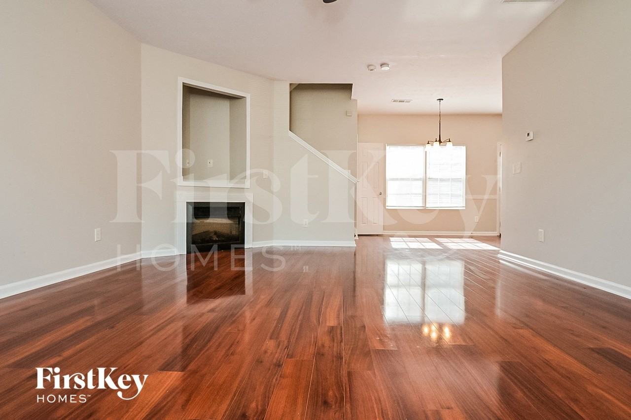 111 Astilbe Meadow Dr - Photo 3 of 15