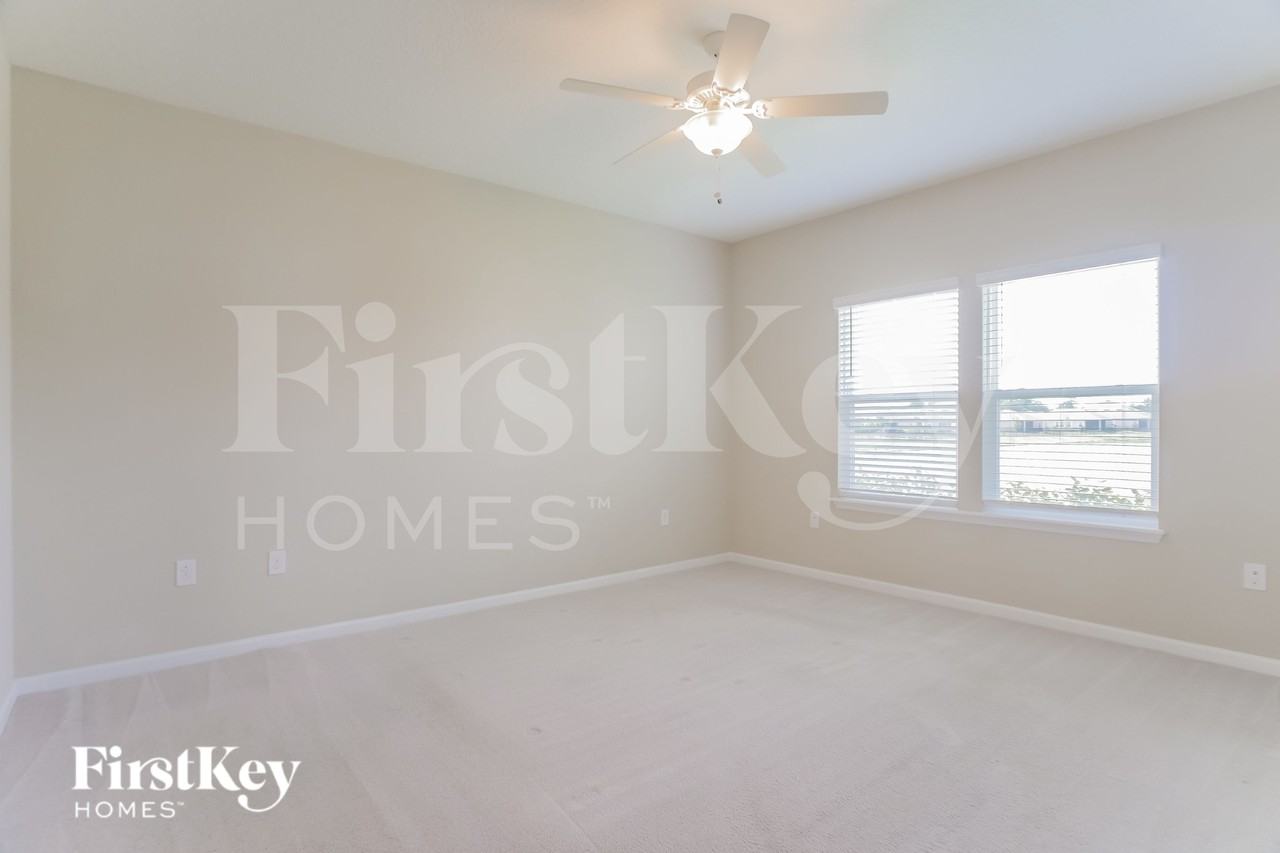 332 Stone Arbor Ln - Photo 7 of 17