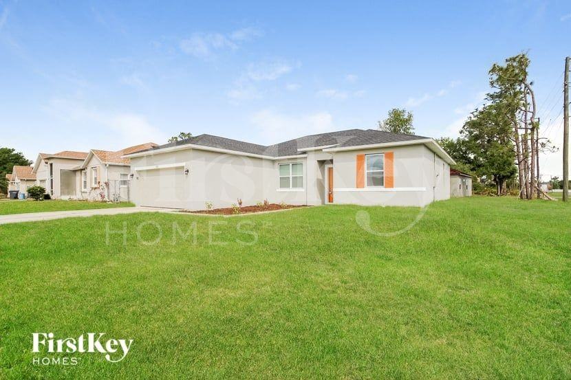 601 Dunlin Ln - Photo 2 of 12