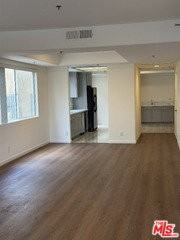 1240 Amherst Ave #101 - Photo 5 of 8