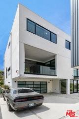 2017 Barry Ave - Photo 3 of 8