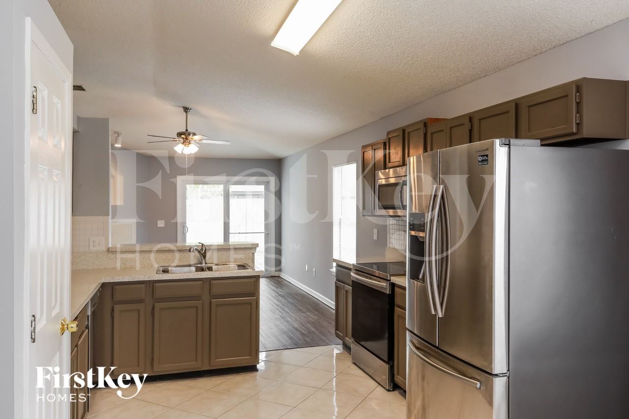 2942 Biloxi Trl - Photo 6 of 16