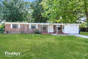 featured image of 7720 Lauderdale Dr N