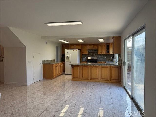 8281 Devilwood Cir - Photo 3 of 8